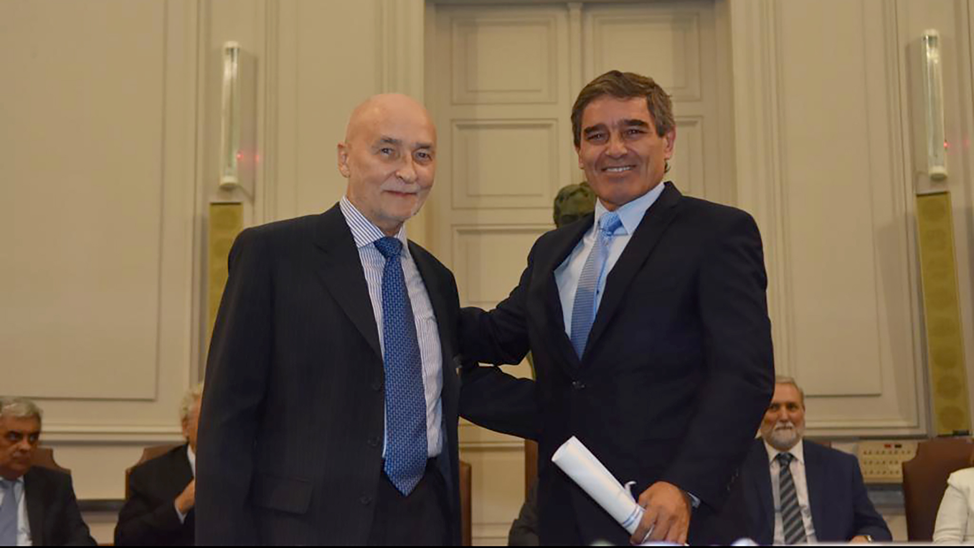 El ministro de Salud de CABA, Fernán Quirós, recibió el premio bienal que otorga la Academia Nacional de Medicina de Buenos Aires