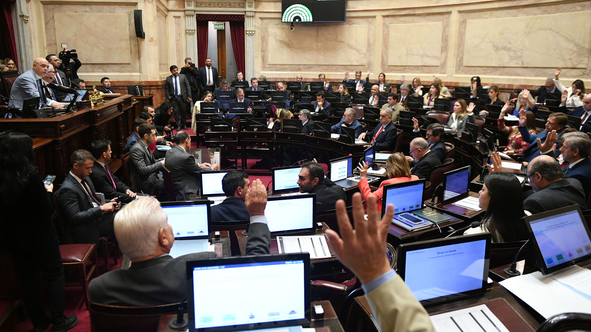 El Senado aprob&oacute; un acuerdo con dos holdouts por USD 171 millones y ahora Diputados debe votarlo en junio 