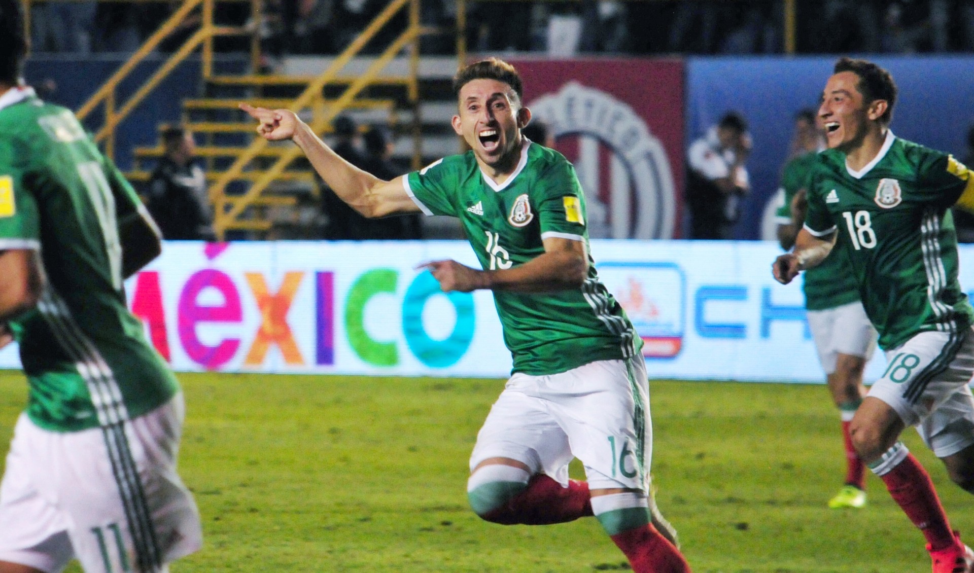Héctor Herrera portando la playera verde de la selección mexicana en octubre de 2017 (Foto: Cuartoscuro)