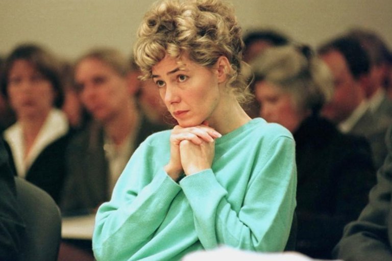 Mary Kay Letourneau durante el juicio en su contra por el que fue condenada a siete años de prisión por violación a un menor (AP)