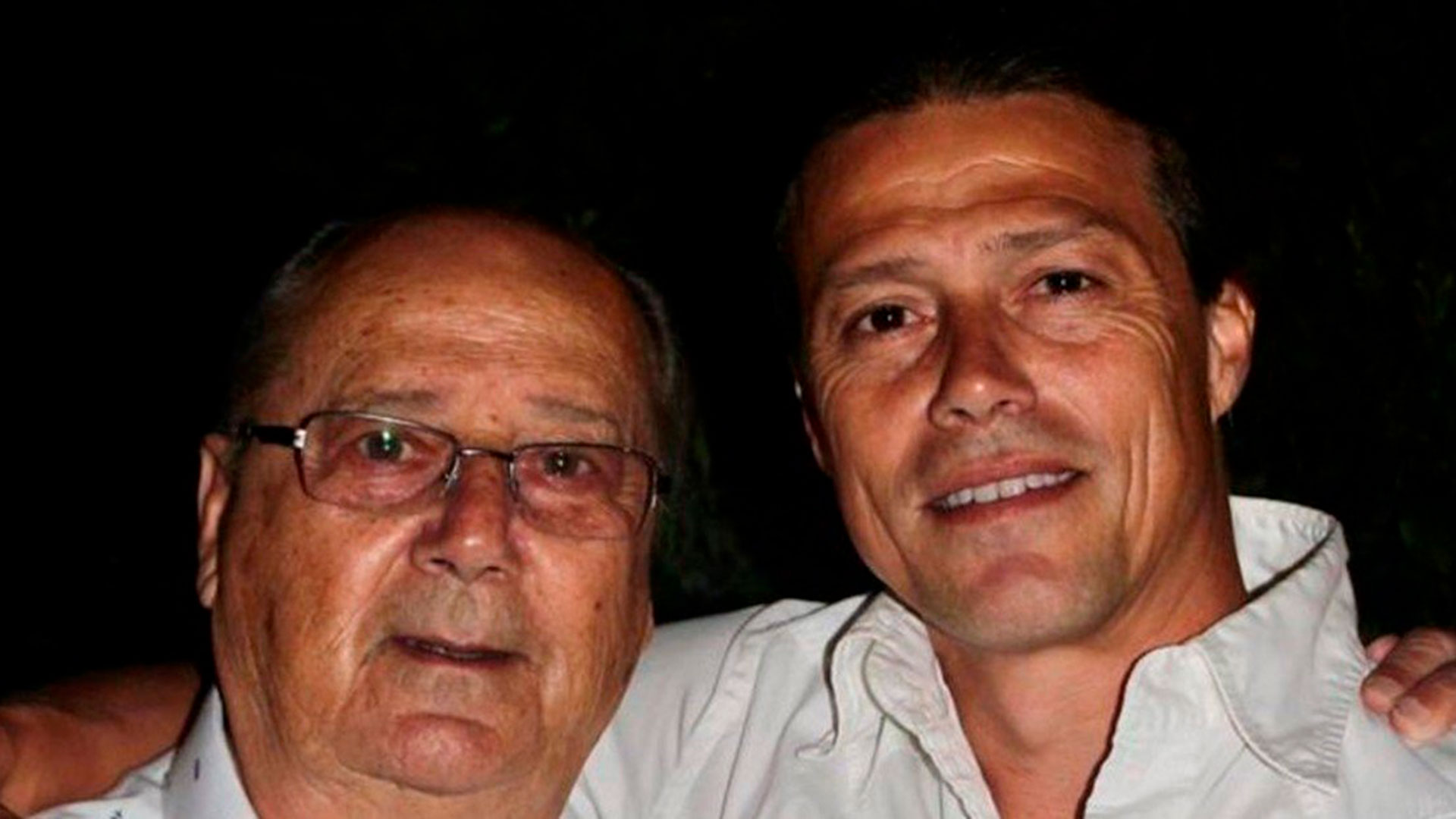 Matías Almeyda, junto a su padre Oscar, que murió en marzo, víctima del coronavirus