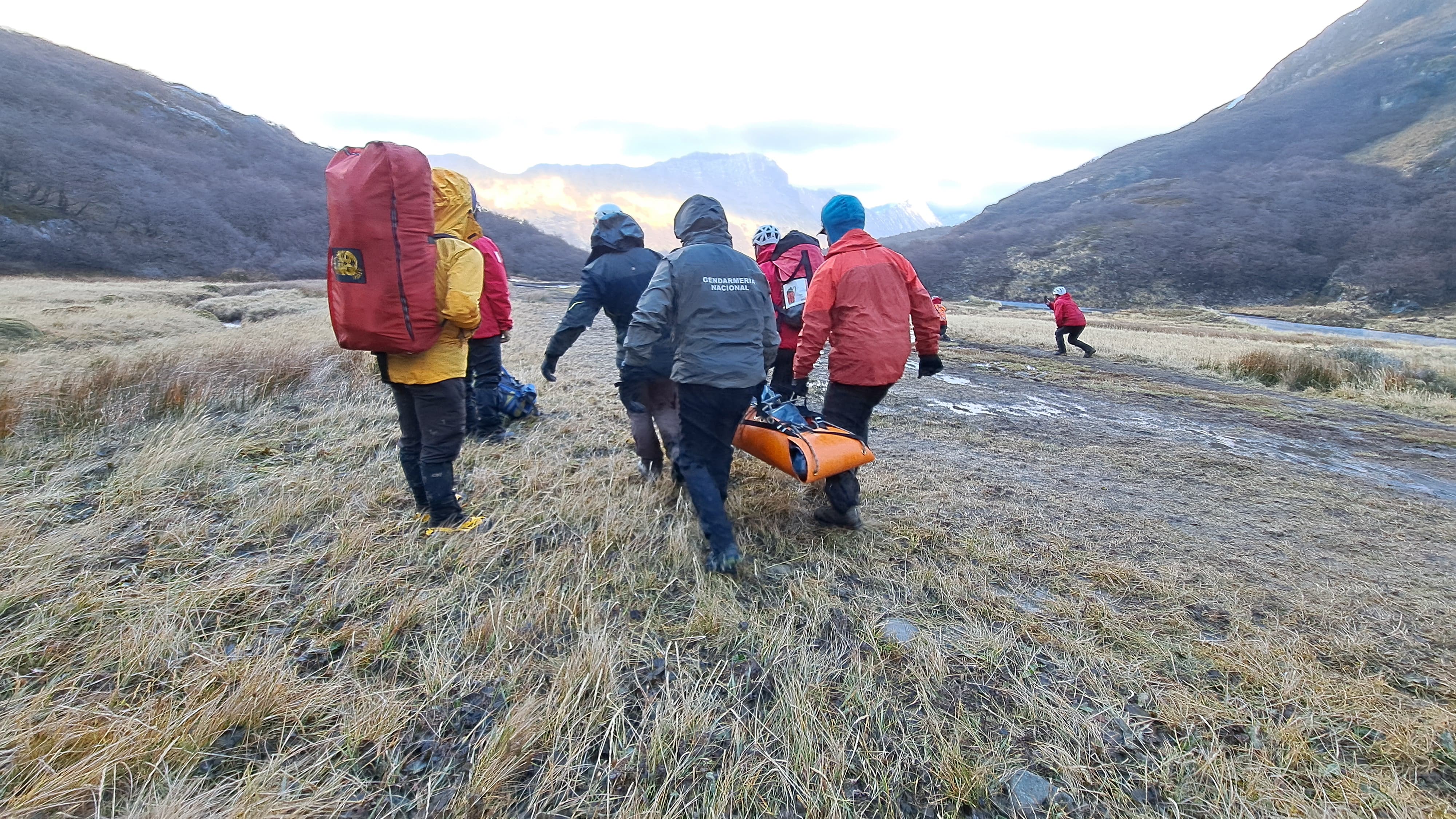 Tragedia en Ushuaia: as&iacute; fue el operativo para rescatar los cuerpos del gu&iacute;a y la turista uruguaya que murieron en un glaciar