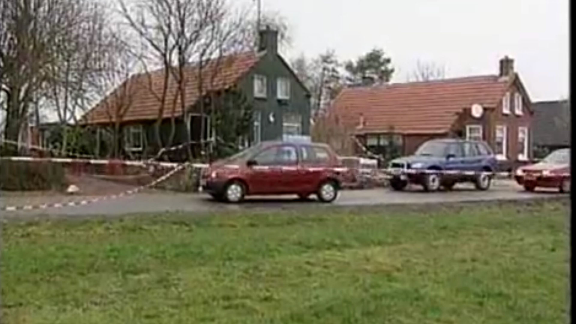 Richard Klinkhamer se mudó de su casa rural seis años después de la desaparición de su esposa. Se instaló en el barrio Bijlmermeer de Ámsterdam con su nueva novia