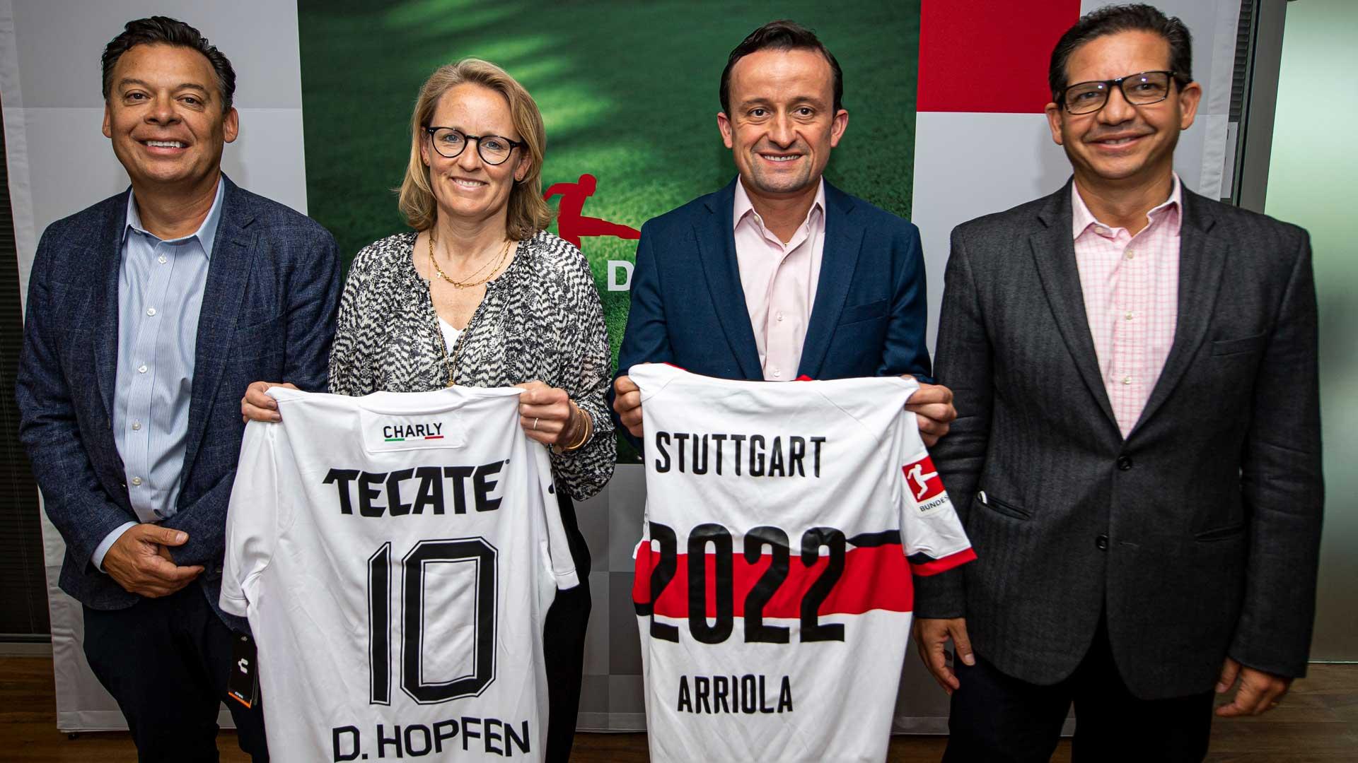 Donata Hopfen, Geschäftsführerin der DFL, und Mikel Arriola, Präsident der Liga MX.@LigaBBVAMX