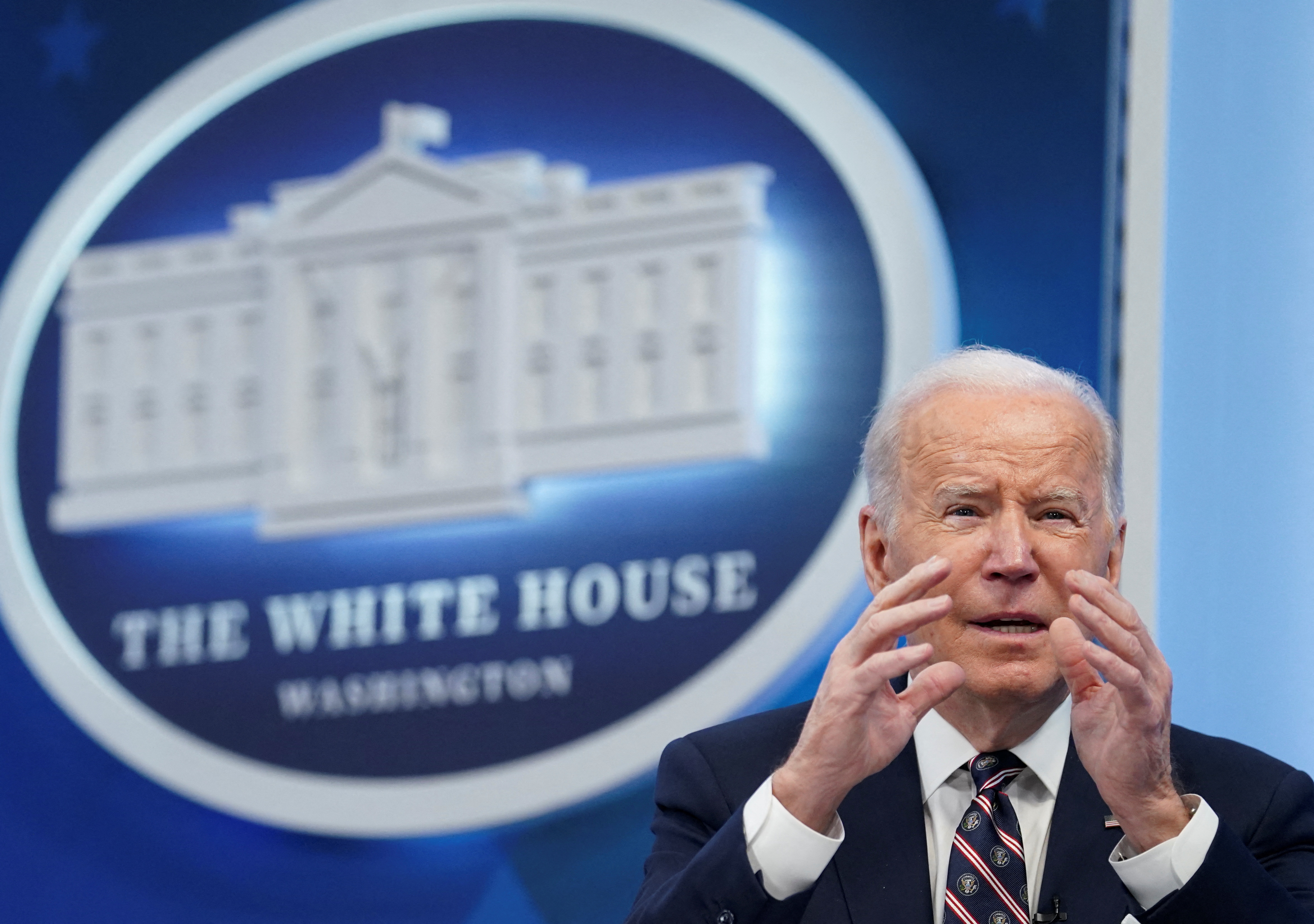 el presidente estadounidense Joe Biden anunció nuevas sanciones contra Rusia por “iniciar” una invasión a Ucrania, 