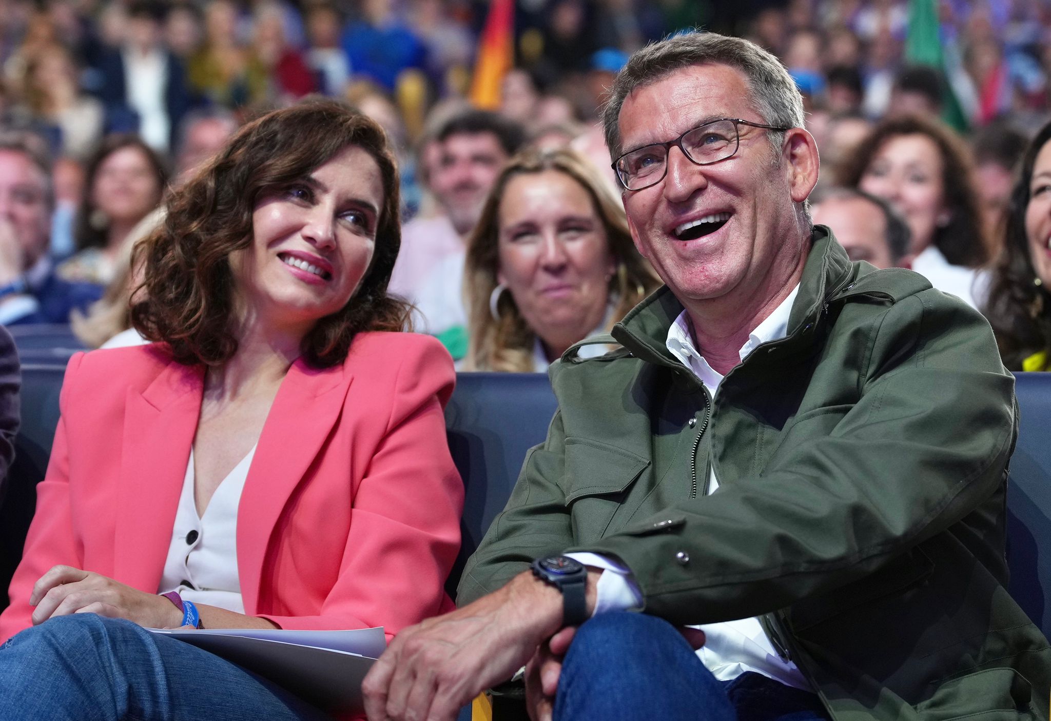 Ayuso y Feijóo en el cierre de campaña del PP en Madrid. (Foto: PP)