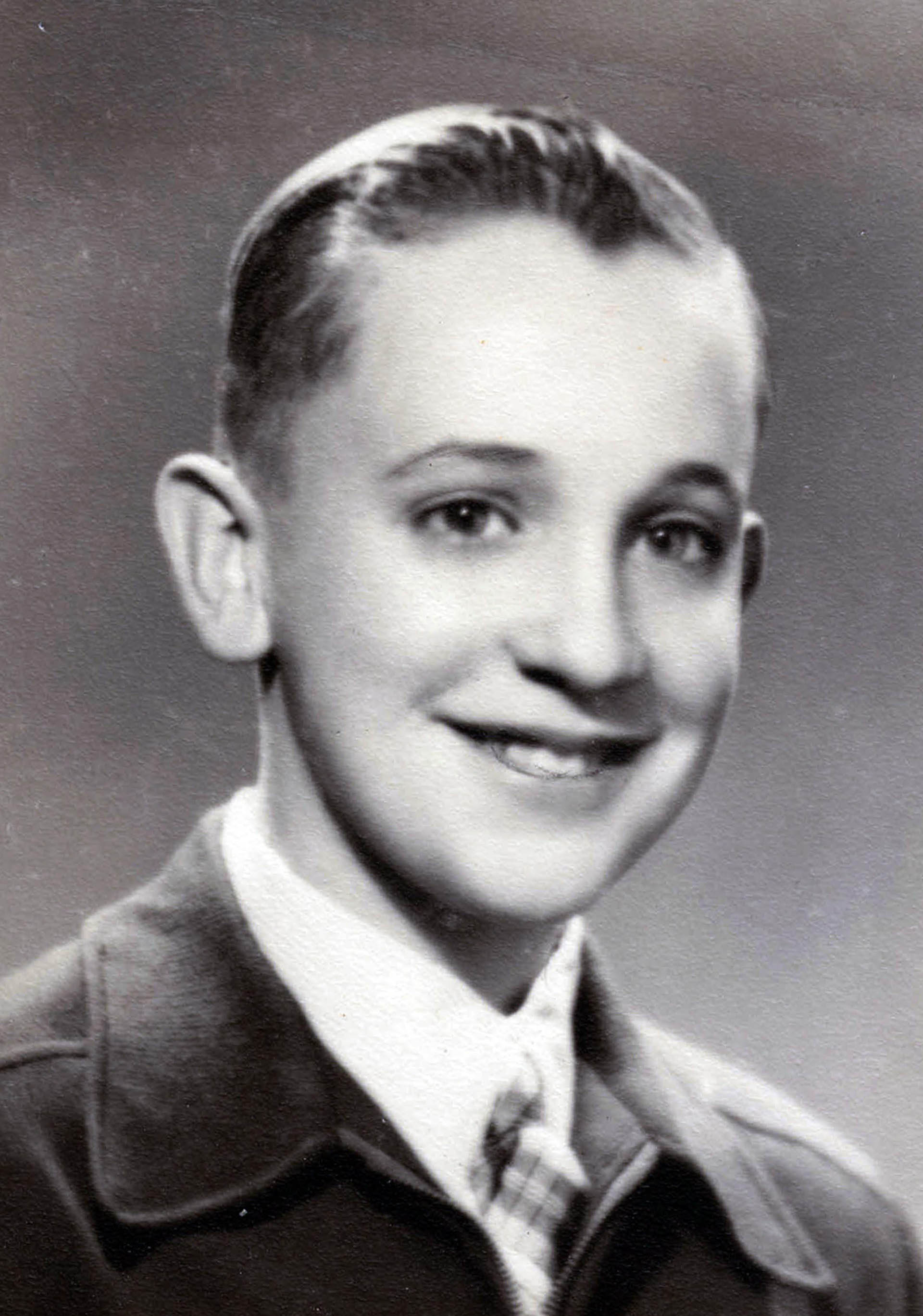  Jorge Mario Bergoglio en su juventud