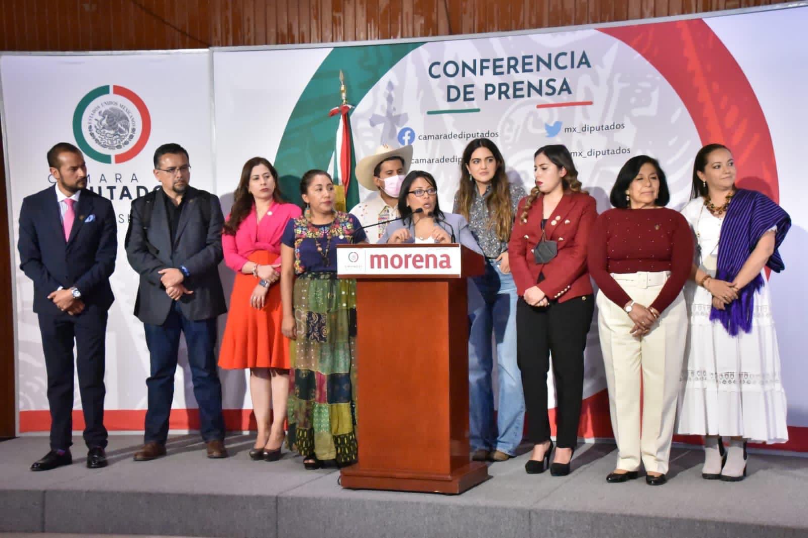 La bancada de Morena advirtió que no acudiría a las sesiones de trabajo de la Comisión hasta que Alito Moreno sea removido (Foto: Twitter / @KlausRitter)