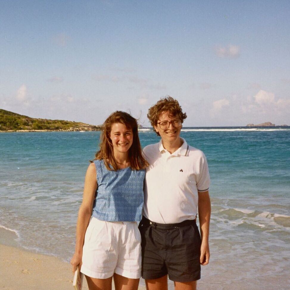 Melinda y Bill Gates durante unas vacaciones en la playa (Foto: Instagram@melindafrenchgates)