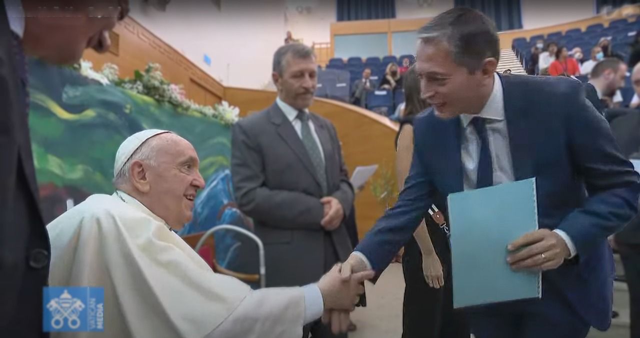 El papa Francisco recibió al intendente Fernando Gray