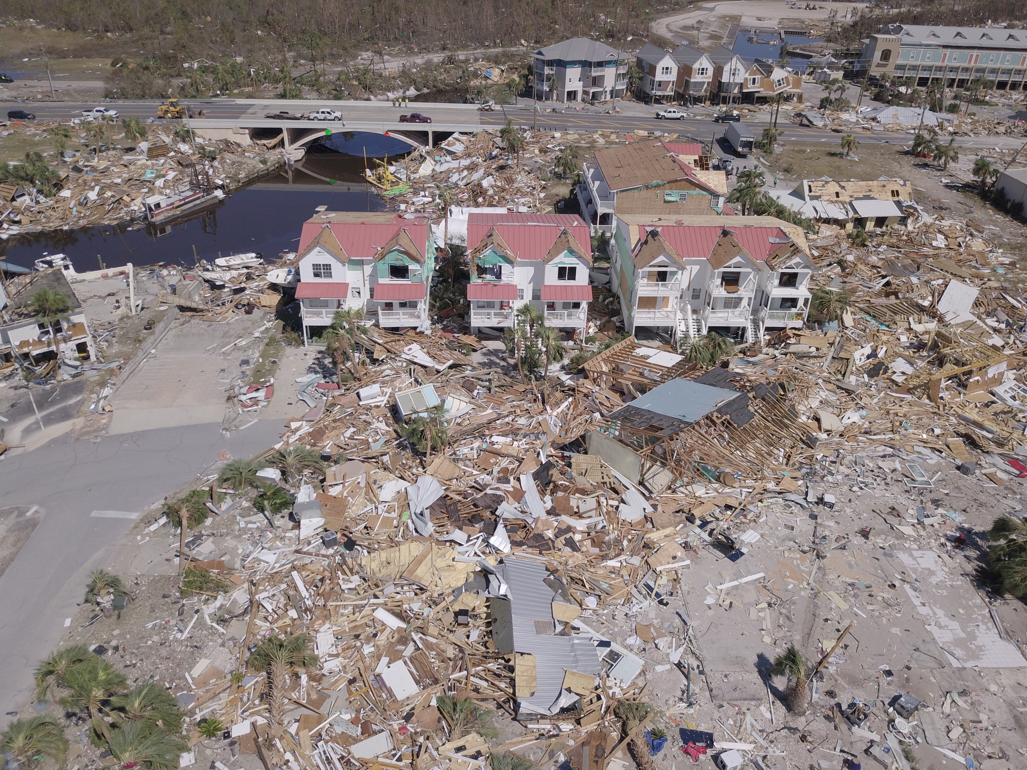 Se estima que para 2050 casi cinco millones, se vean afectadas en Florida. En la foto, las consecuencias del paso del huracán Michael (REUTERS/Dronebase/Archivo)