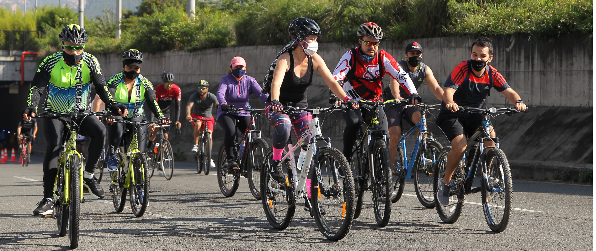 El pasado domingo 17 de enero se tenía planeado reabrir la ciclovía en Medellín, pero por el toque de queda para todo ese fin de semana, se corrió la fecha para este domingo 24 de enero. Foto: Instituto de Deportes y Recreación de Medellín (Inder)