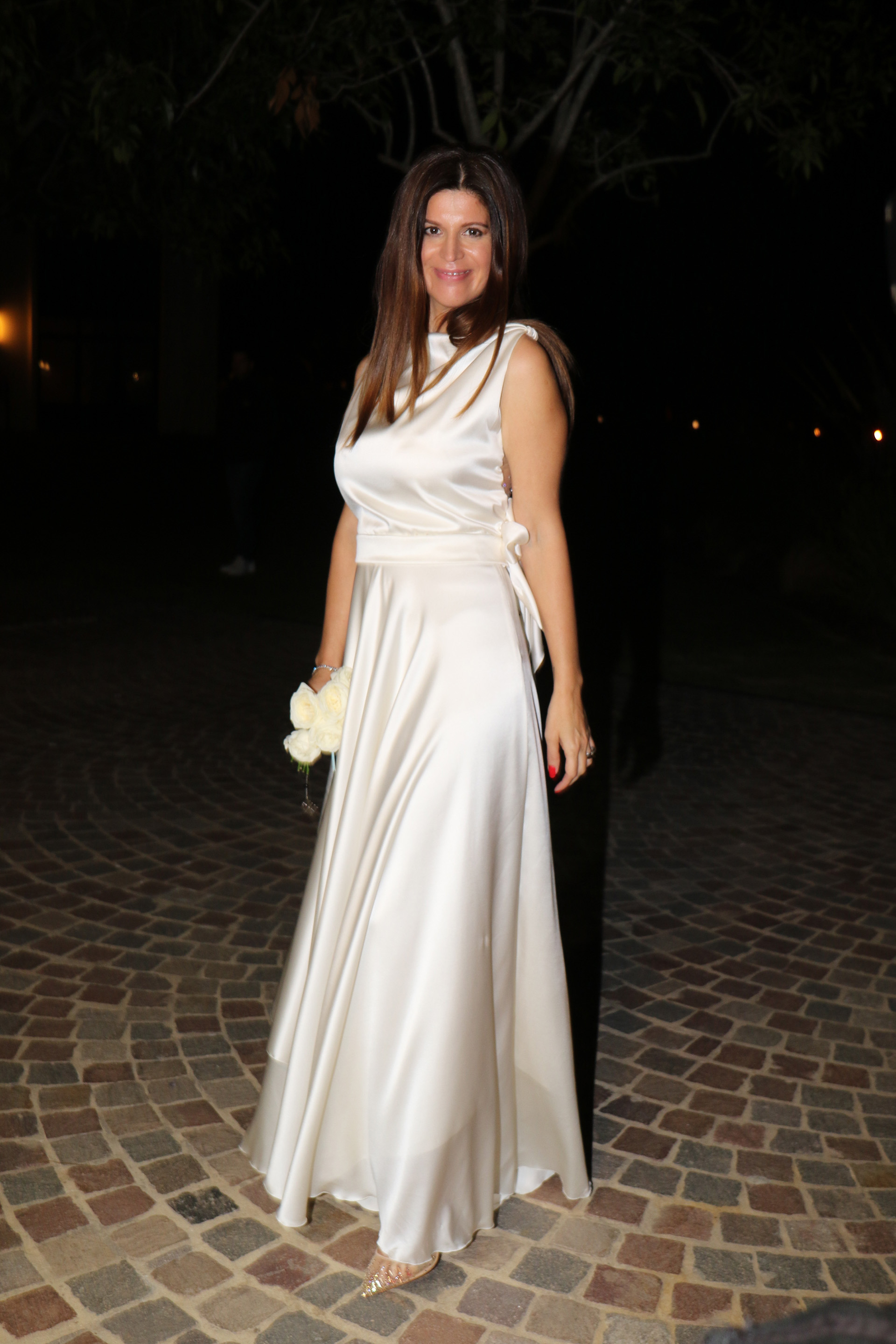 Elba lució espléndida con un vestido de Bogani