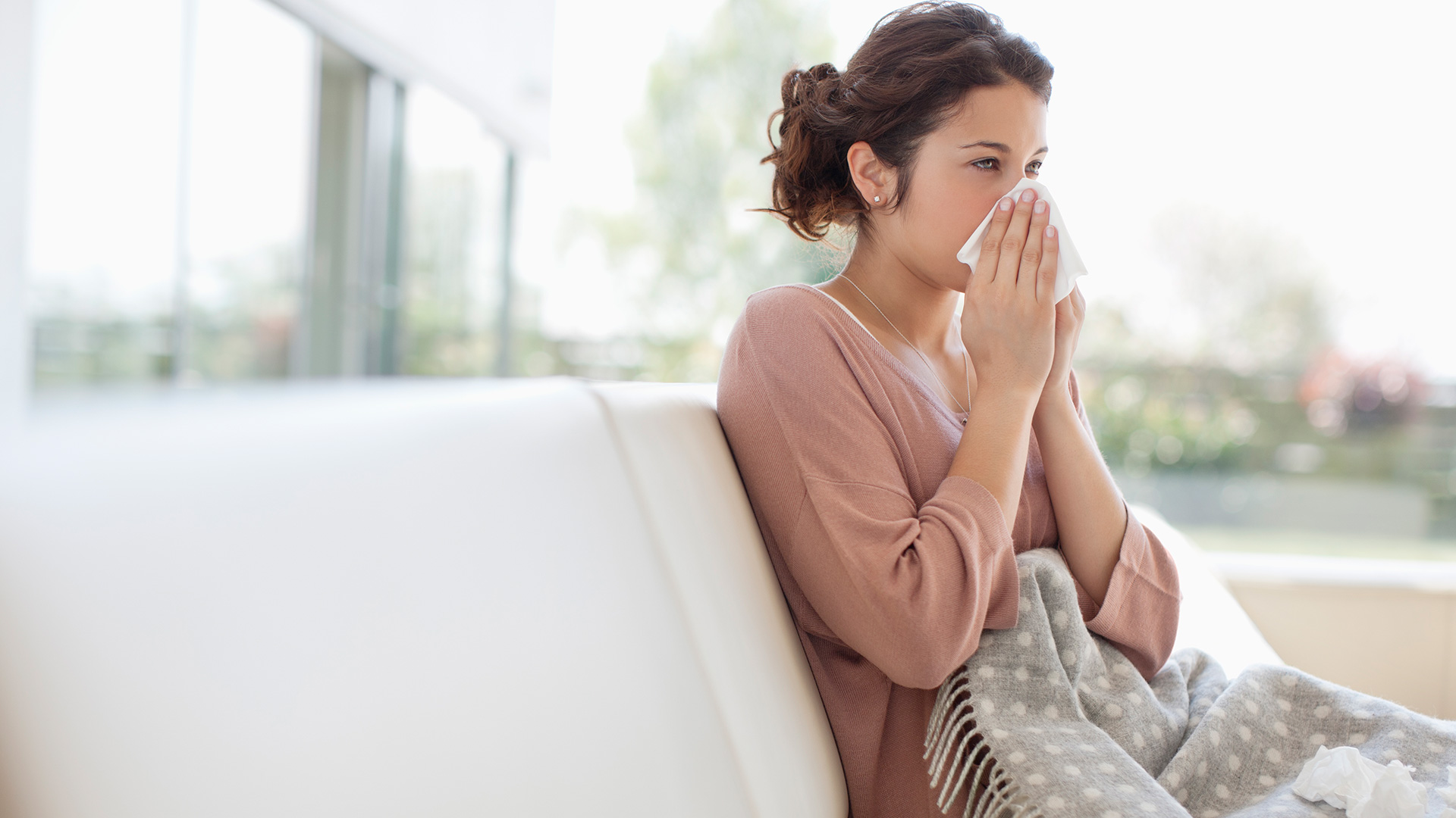 En los pacientes con enfermedades oncológicas y autoinmunes, un cuadro de gripe puede complicarse con una sobreinfección bacteriana y dar origen a una neumonía (Getty)