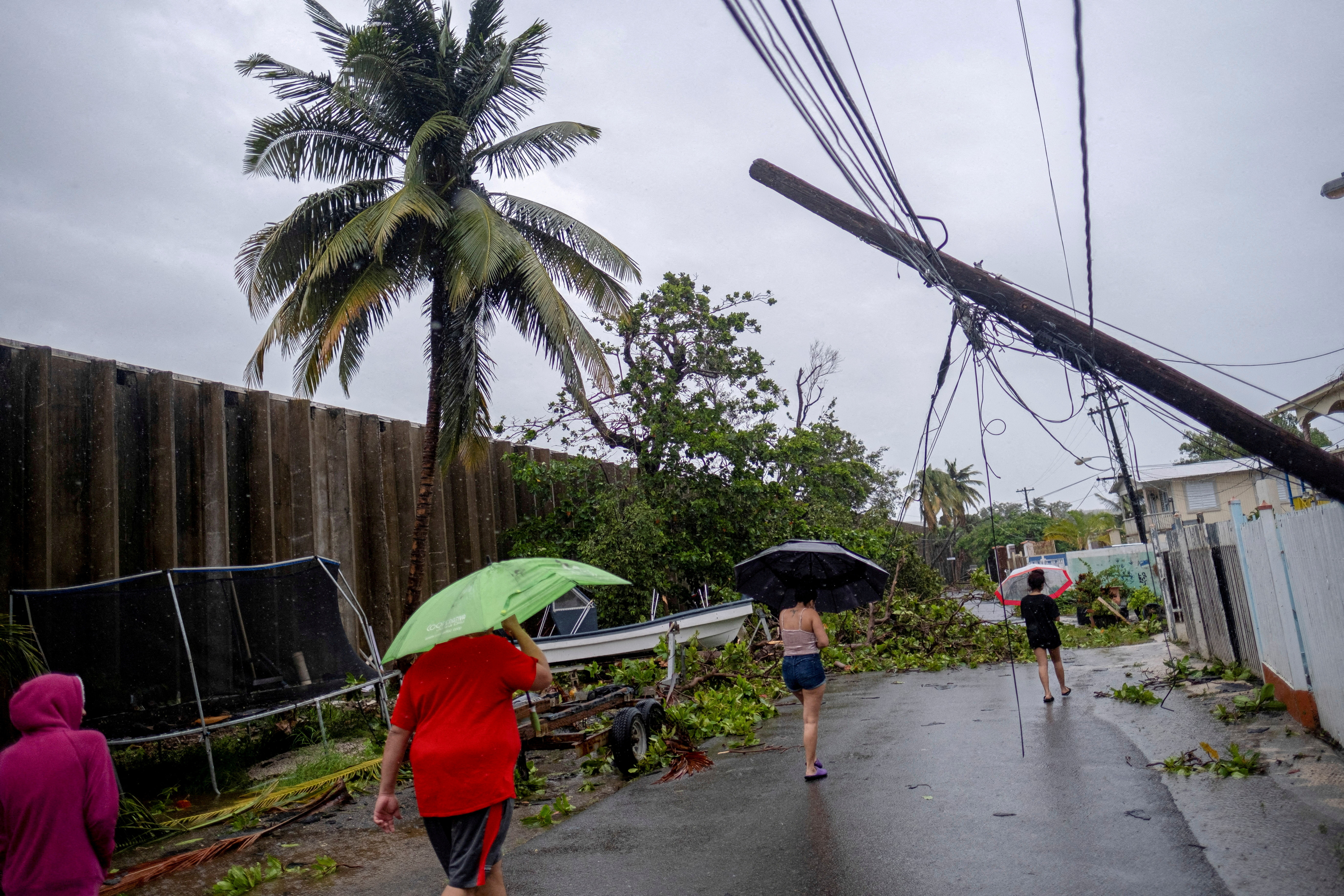 Fiona golpeó Puerto Rico como una tormenta de categoría 1 con vientos de 137 km/h (REUTERS/Ricardo Arduengo)