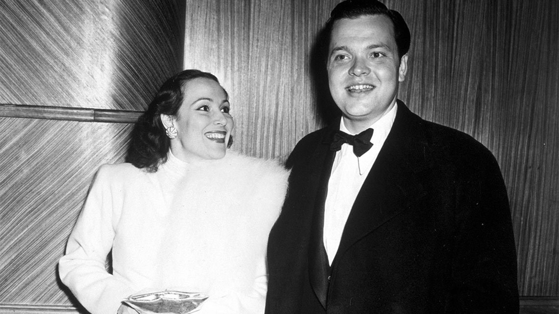 Dolores del Río y Orson Welles fueron pareja por gran parte de la vida de Dolores, incluso ella decidió retirarse por un tiempo de la pantalla grande para estar con él
