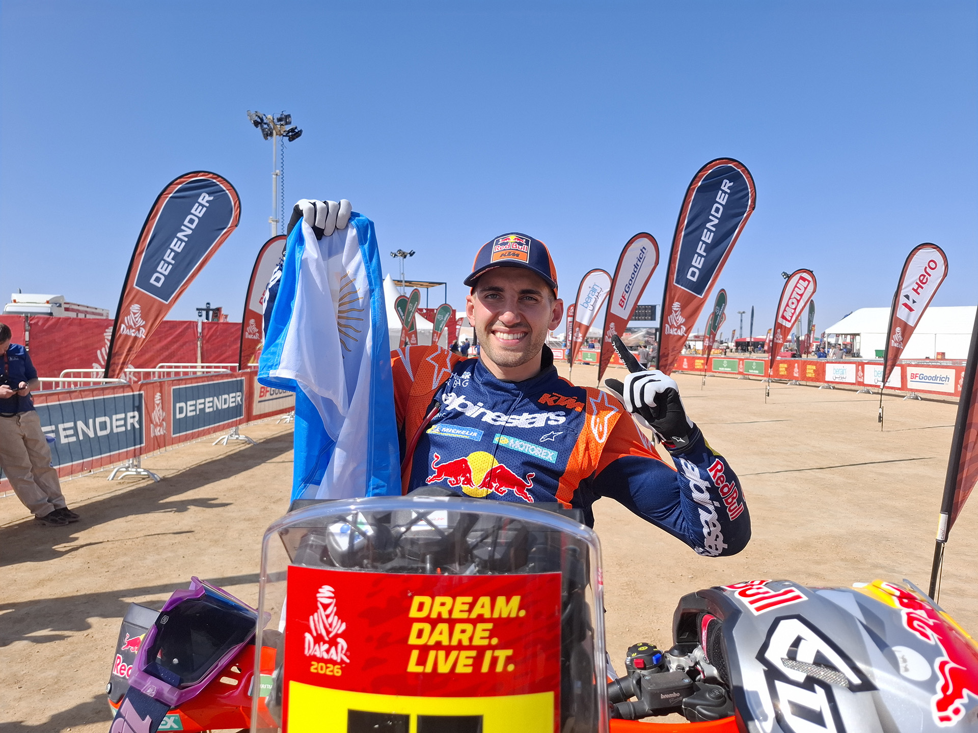 Arrancó el Rally Dakar con una buena actuación de los corredores argentinos