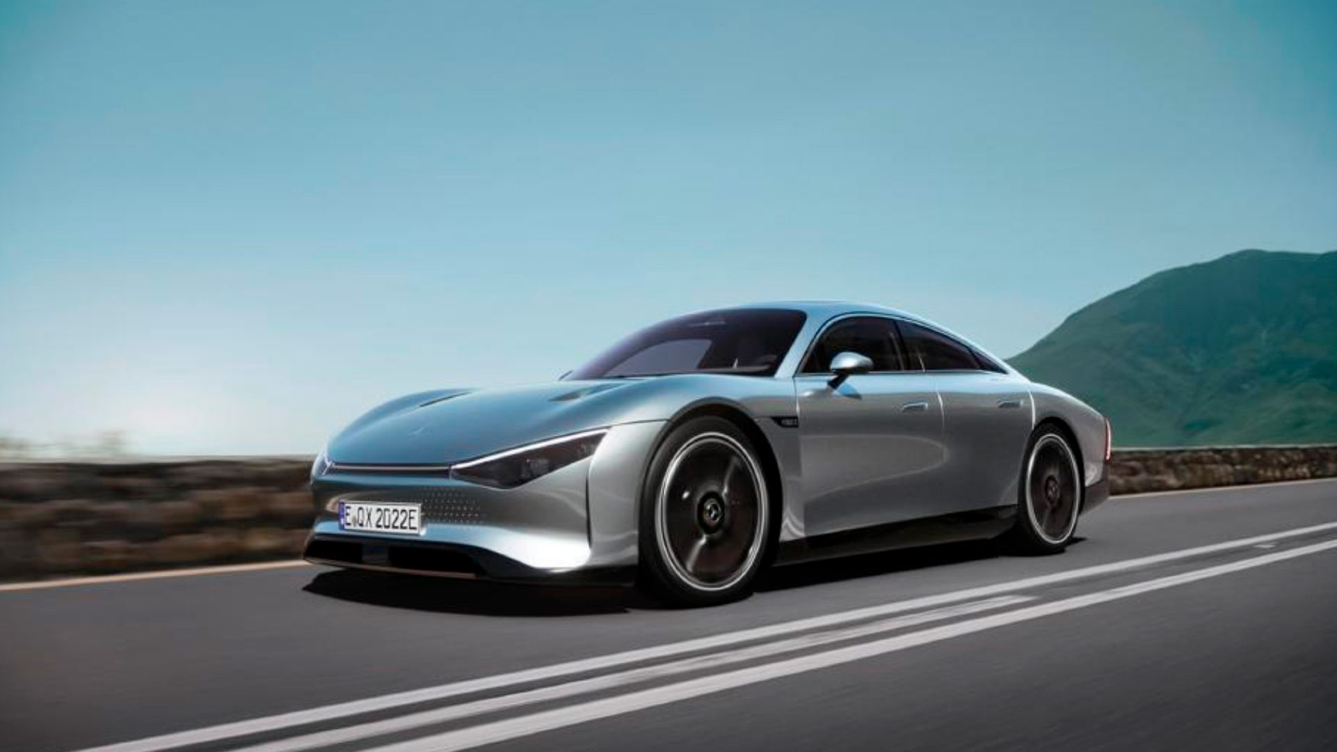 Si bien es un concept car aún, el Mercedes EQXX tiene paneles solares como extensores de autonomía
