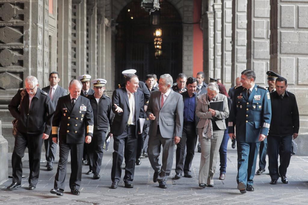 AMLO prometió ir por los funcionarios involucrados con el caso de Cienfuegos Zepeda (Foto: Cortesía Presidencia)