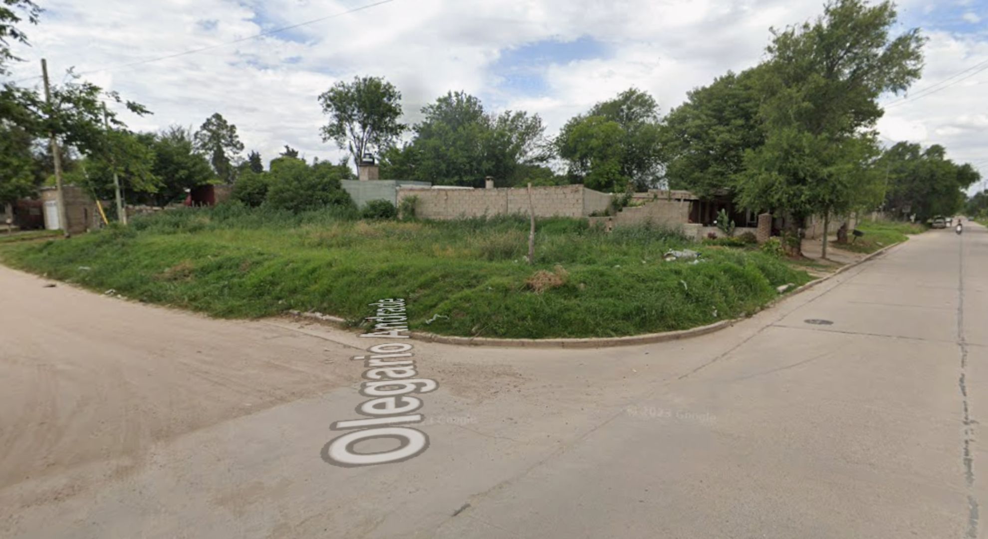 Parque Patricios: evacuaron dos escuelas y un edificio por el incendio de un taller mecánico