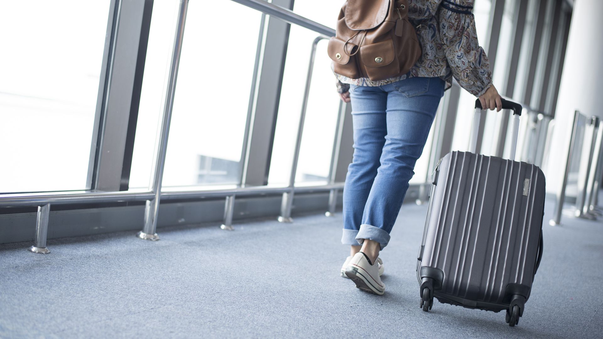 Todo viajero tiene que conocer qué elementos le podrían traer problemas si los incluye en su equipaje de mano
