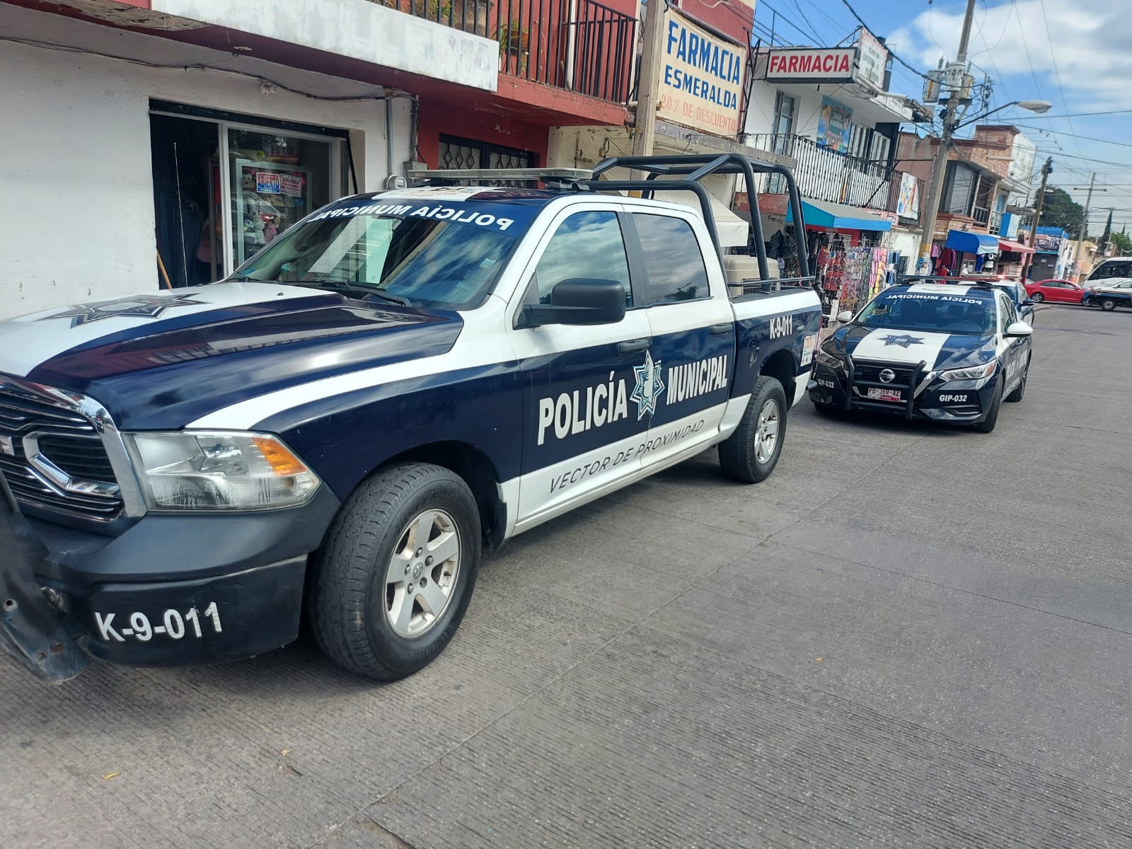 Elementos municipales detuvieron el conato de linchamiento. (Foto: SSP-Puebla)