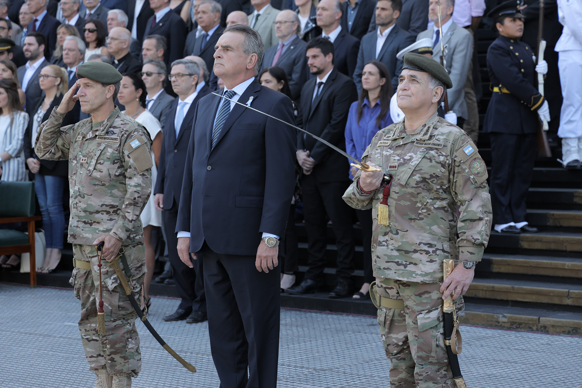 Agustín Rossi, ministro de Defensa, en una ceremonia en el Edificio Libertador. (Thomas Khazki)