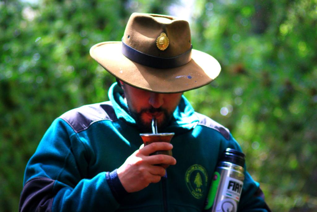 Día Del Guardaparque Sus Padres Le Enseñaron A Amar La Naturaleza Y él