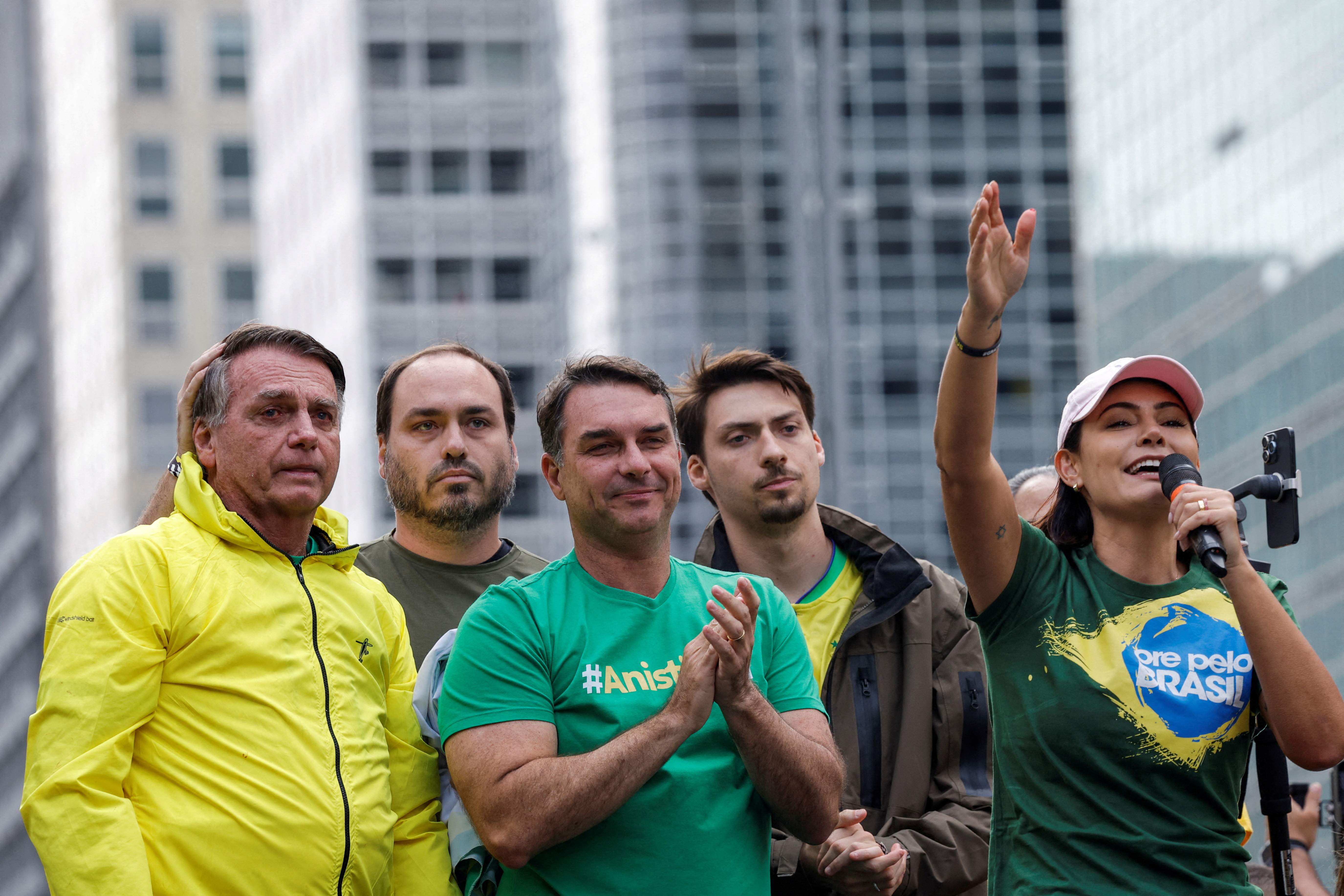La crisis en la familia Bolsonaro sacude a la derecha brasile&ntilde;a antes de las elecciones
