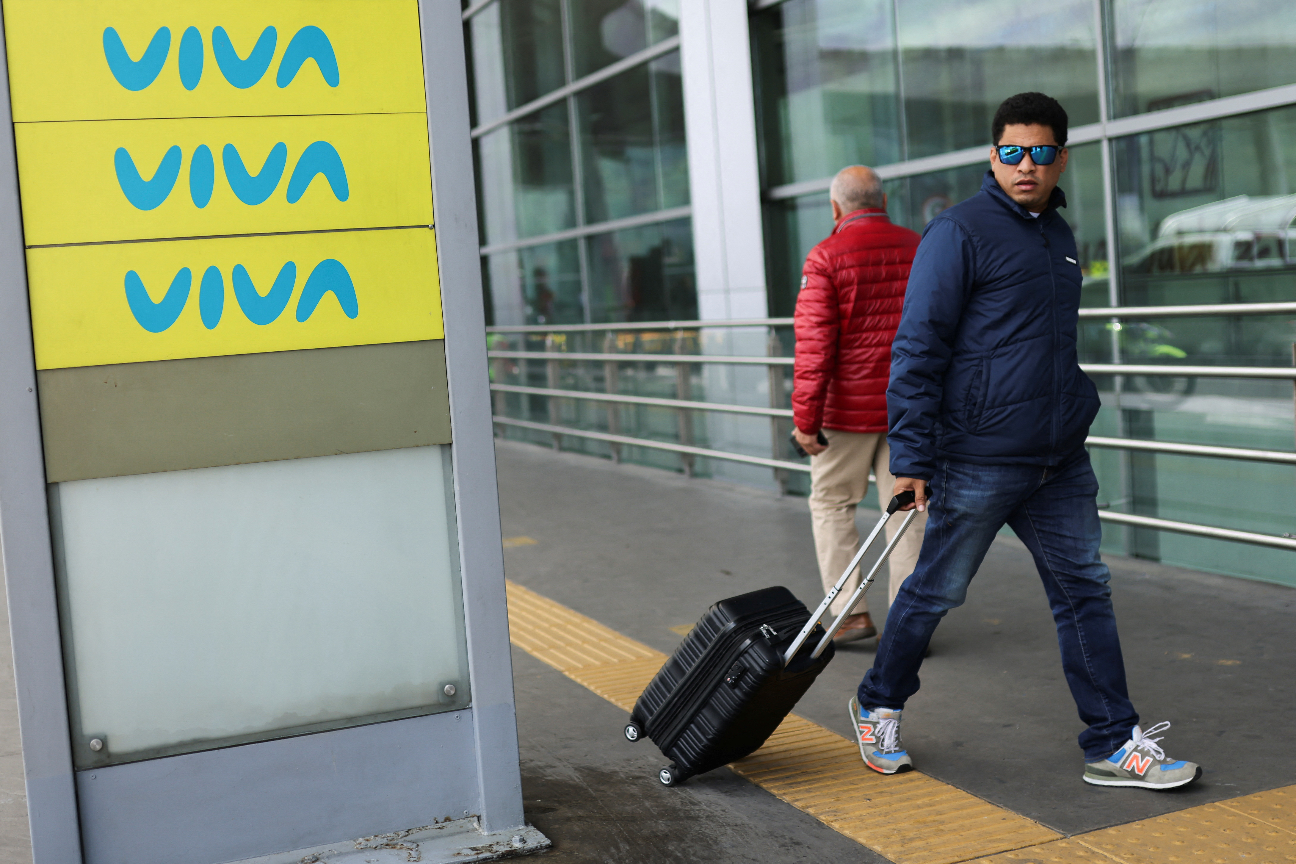 Agencias de viajes esperan devolver el dinero a los pasajeros afectados por Viva Air