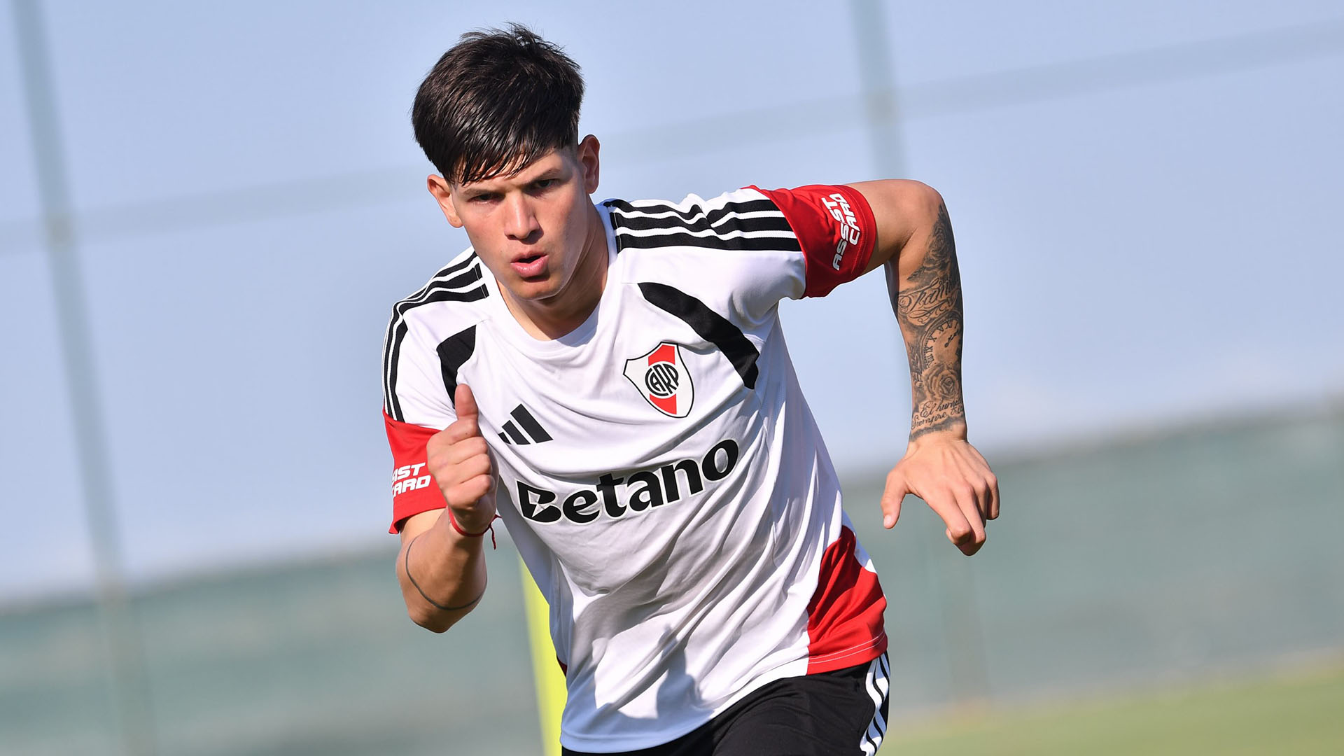 Qui&eacute;n es Yutiel Susano, el juvenil de River Plate que podr&iacute;a ser el reemplazante de Gonzalo Montiel en el duelo de Copa Sudamericana