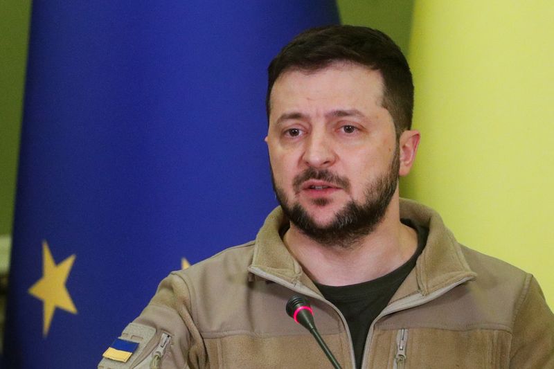 IMAGEN DE ARCHIVO. El presidente de Ucrania, Volodímir Zelensky, durante una conferencia de prensa en Kiev, Ucrania. Abril 20, 2022 (REUTERS/Valentyn Ogirenko)