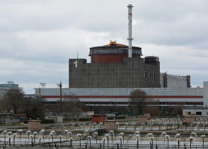 La central nuclear de Zaporiyia en el curso del conflicto entre Rusia y Ucrania a las afueras de Energodar en la región de Zaporiyia, Ucrania (REUTERS/Alexander Ermochenko)