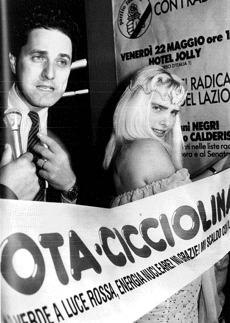 El hastío con la clase política y un sistema de votación complejo permitieron que la Cicciolina obtuviera una banca en el Parlamento italiano