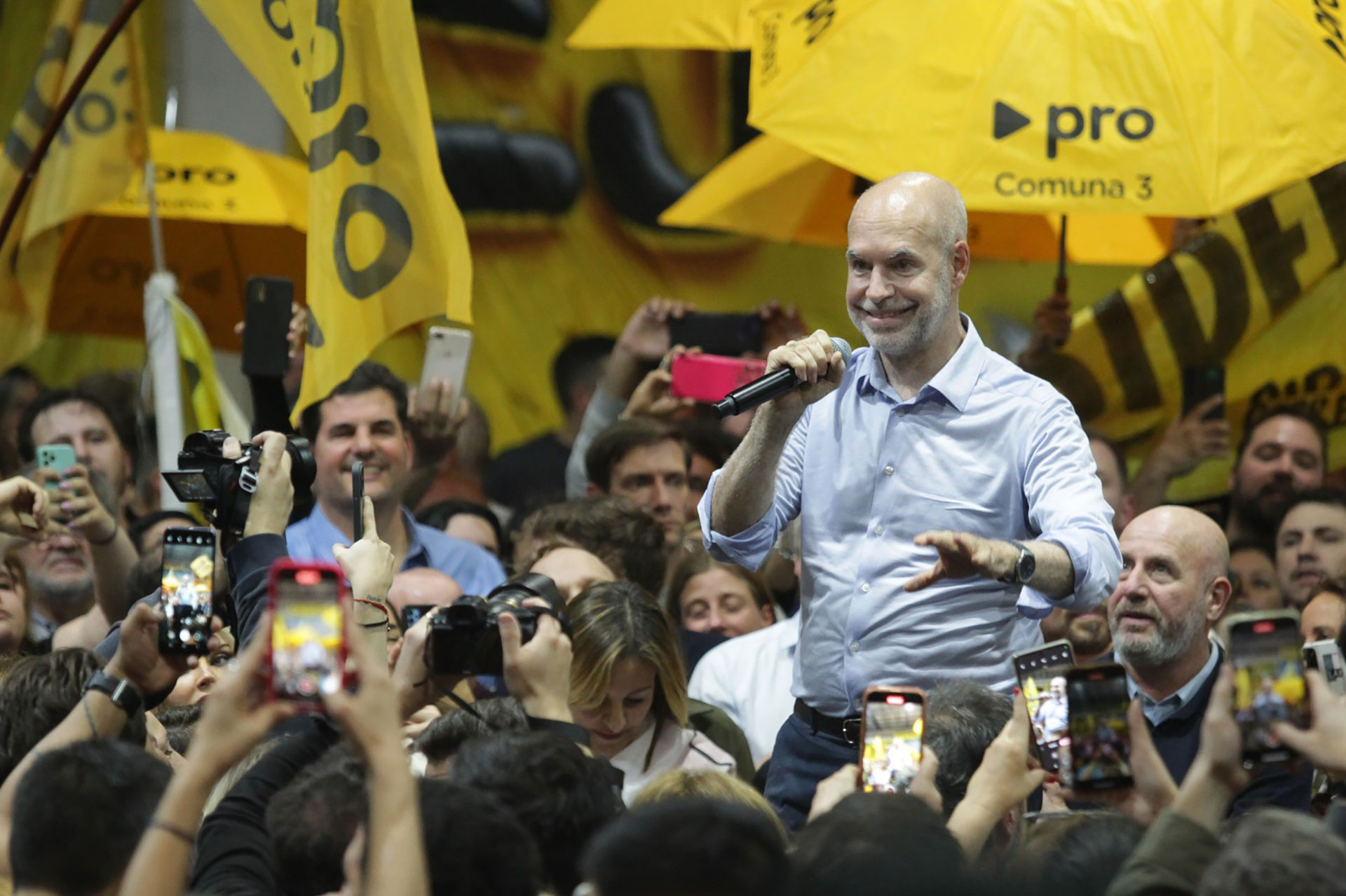 Horacio Rodríguez Larreta encabezó anoche un acto partidario con dirigentes y precandidatos a diputados nacionales por la Ciudad y al Parlasur. 
