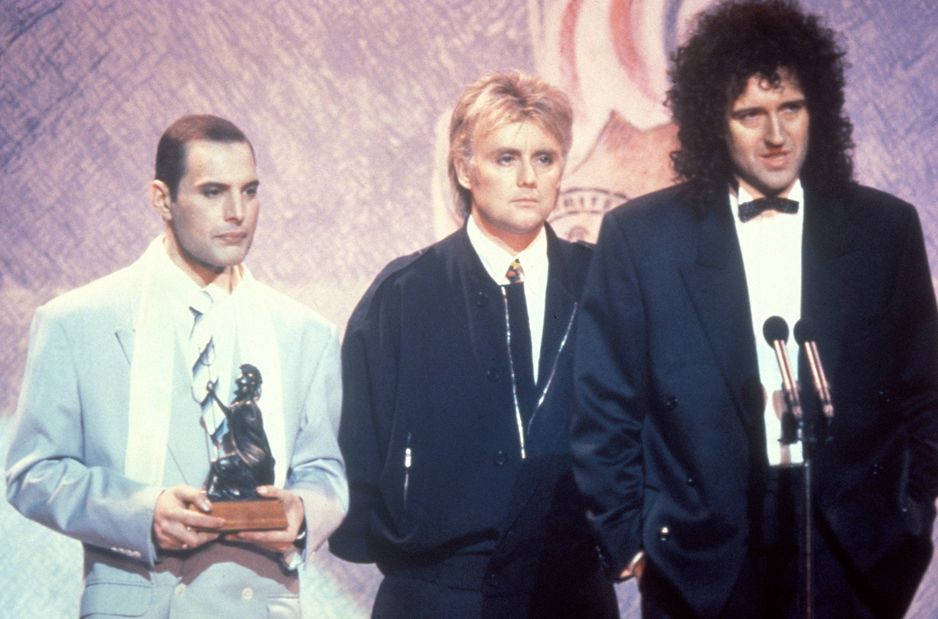 La última aparición en público fue el 18 de febrero de 1990 en los Brit Awards. Solo dijo: "Gracias. Buenas noches" (John Rodgers/Redferns)