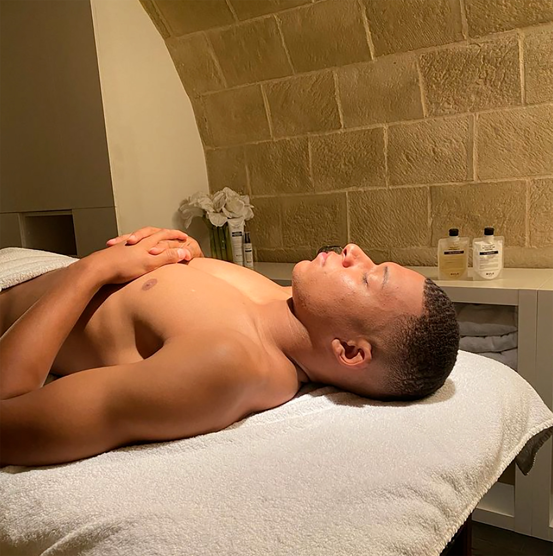 El spa de la mansión de Kylian Mbappé 