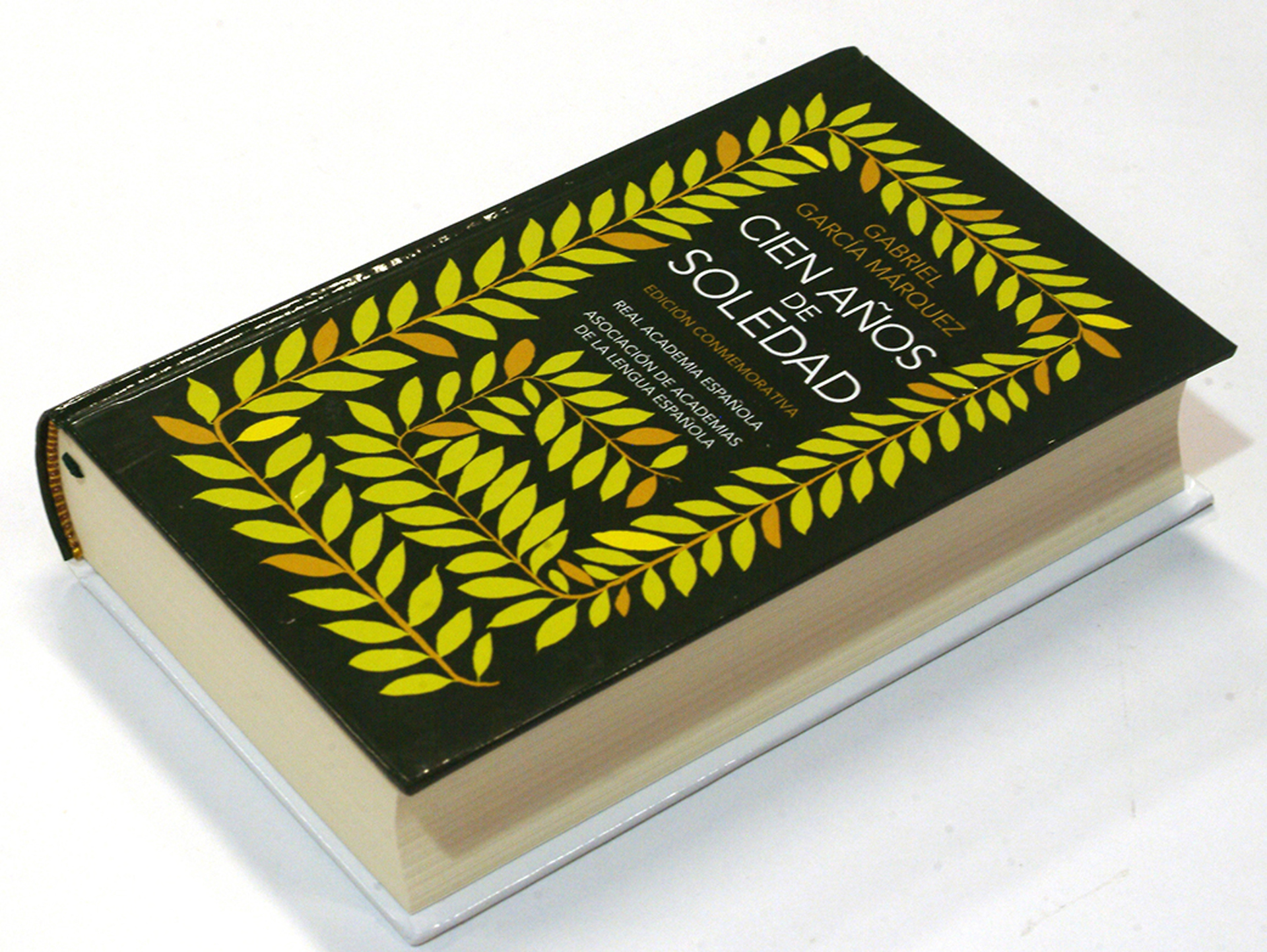 Edición conmemorativa de "Cien años de soledad", novela de Gabriel García Márquez publicada por primera vez en 1967