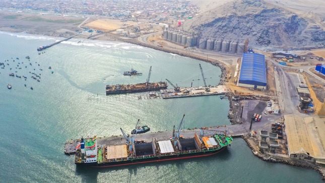 En el Terminal Portuario de Salaverry se embarcan minerales de exportación como el carbón antracita y el concentrado de cobre.