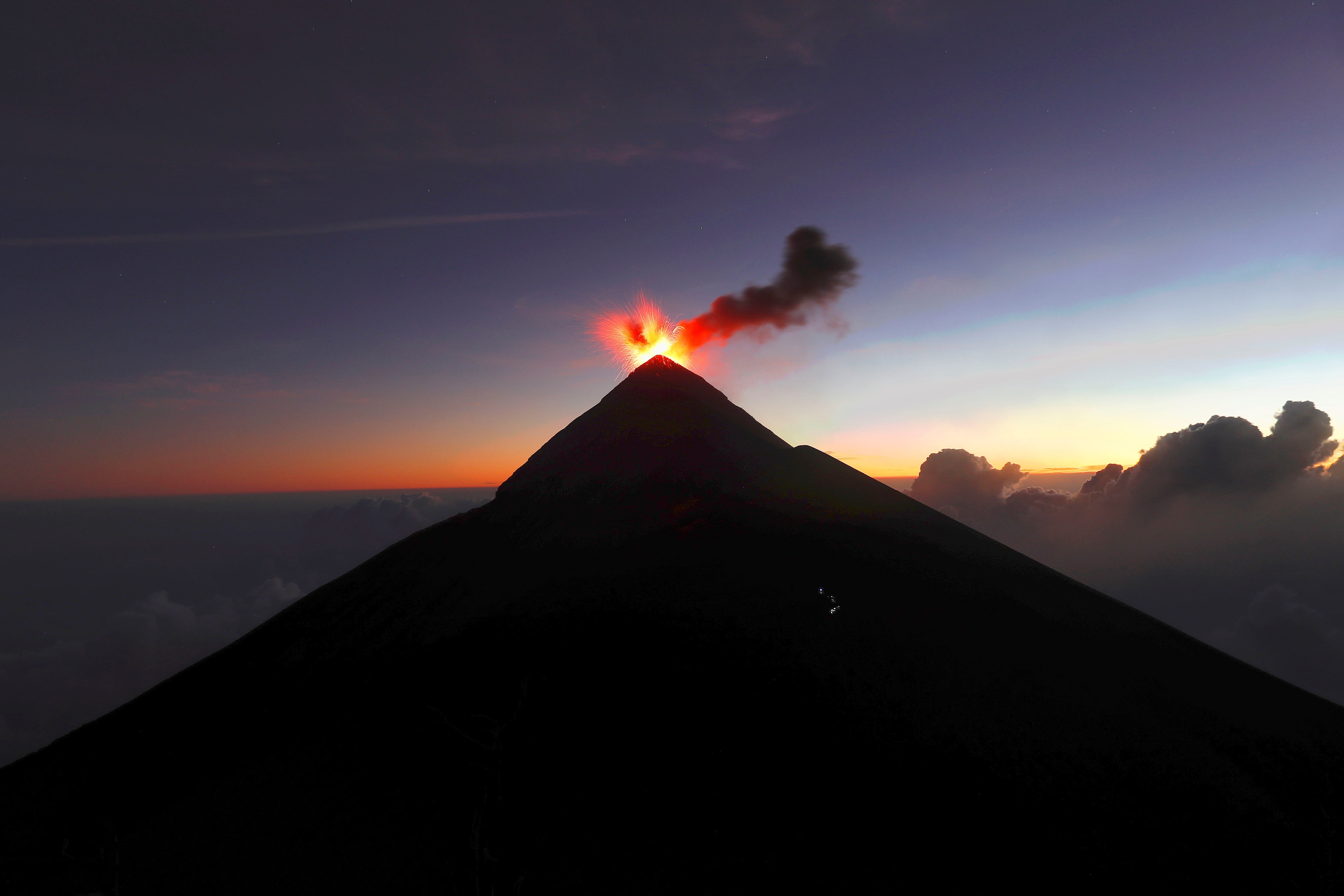 FOTO DE ARCHIVO Vista del volcán de Fuego en Guatemala (EFE/Esteban Biba/Archivo)