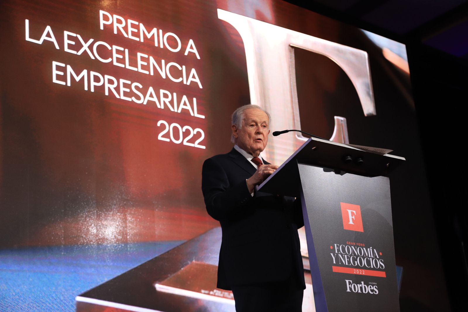 El hombre más rico de Colombia, Luis Carlos Sarmiento, defendió el papel de la empresa privada: “Es la mejor aliada del Estado”