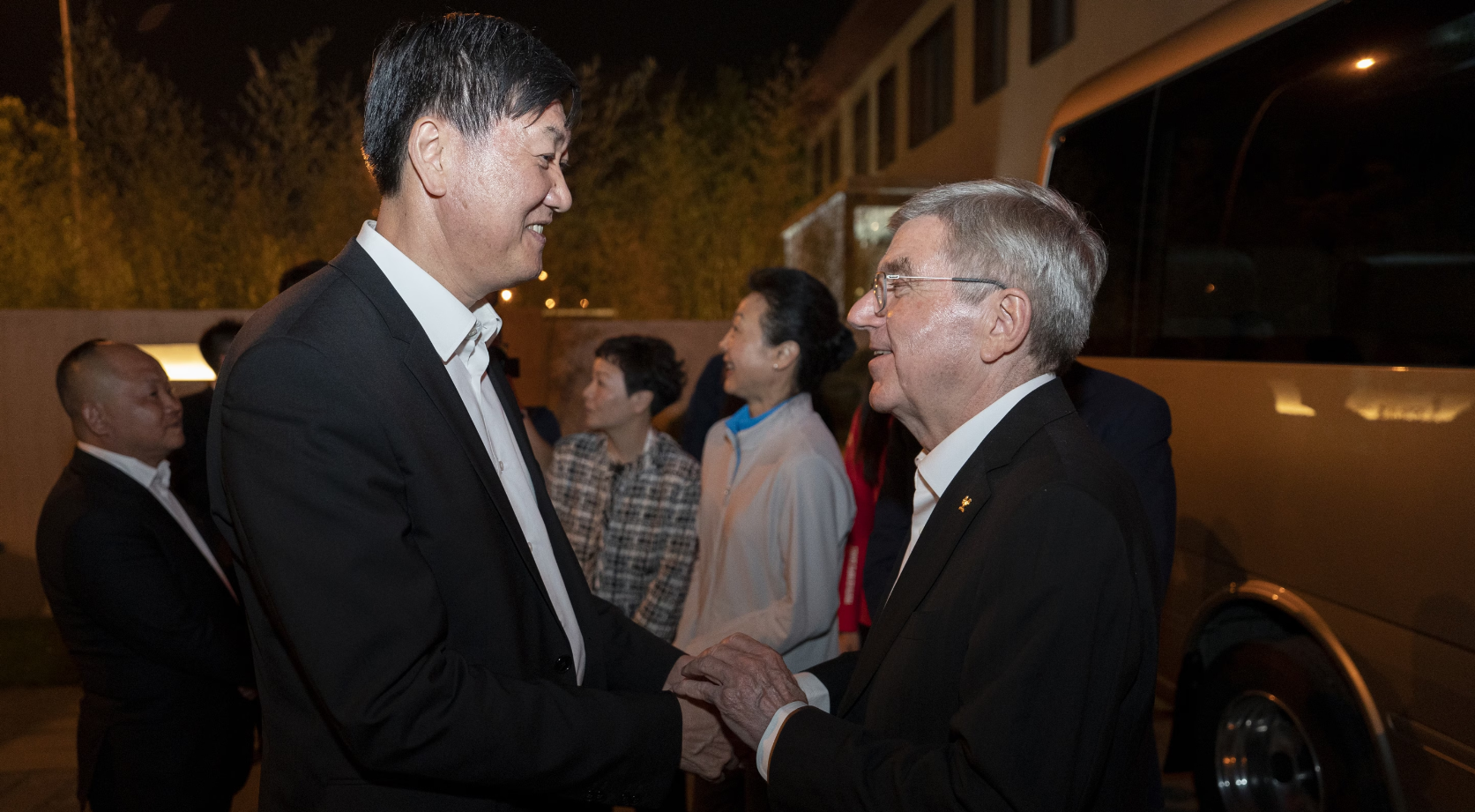 Thomas Bach se reunió con el presidente del Comité Olímpico Chino Gao Zhidan durante su visita al país asiático