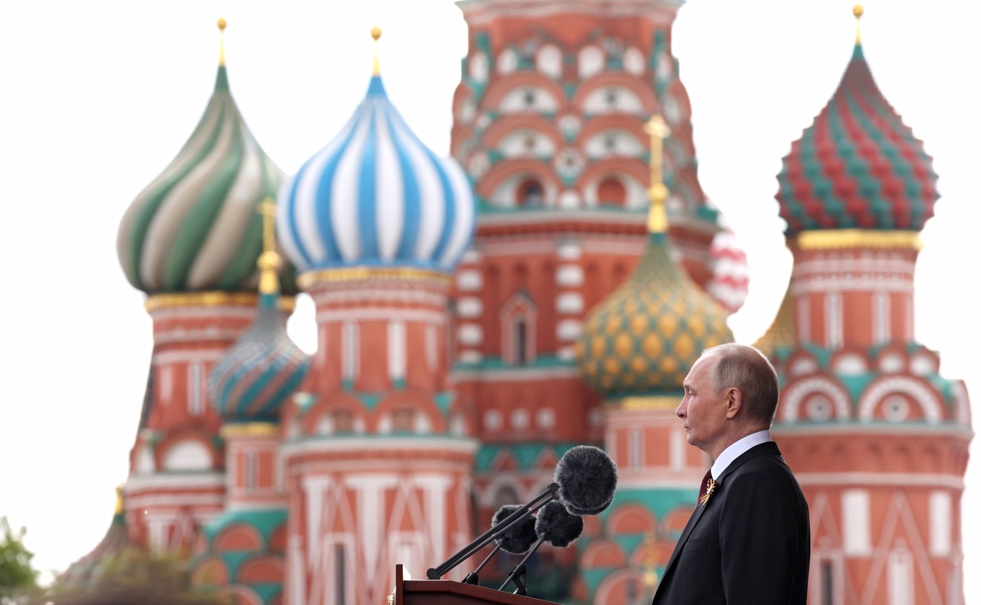 El Servicio de Inteligencia de Ucrania afirm&oacute; que Rusia planea cortar las comunicaciones durante el D&iacute;a de la Victoria