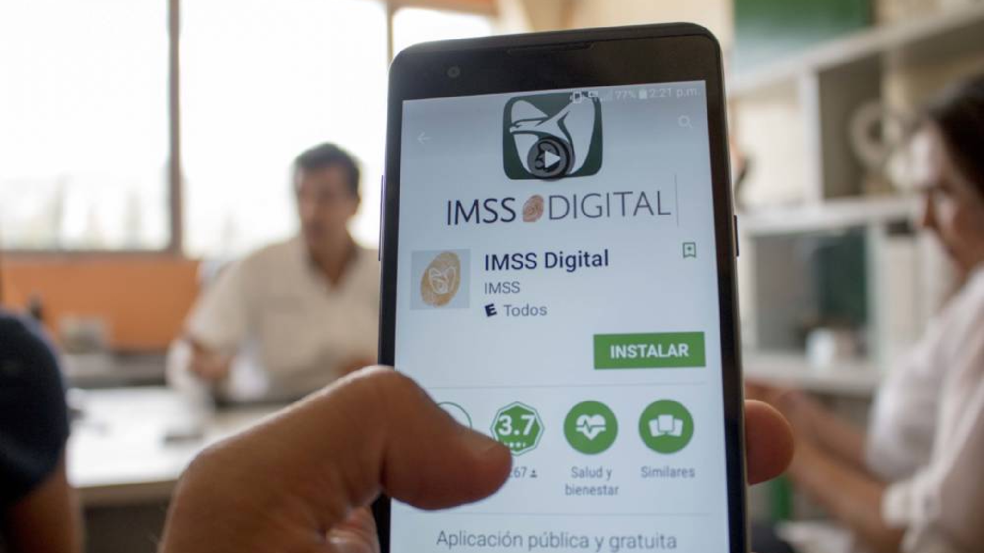 A través de la app IMSS Digital se pueden hacer varios trámites como ver las incapacidades o dar de alta a un familiar (Foto: IMSS)