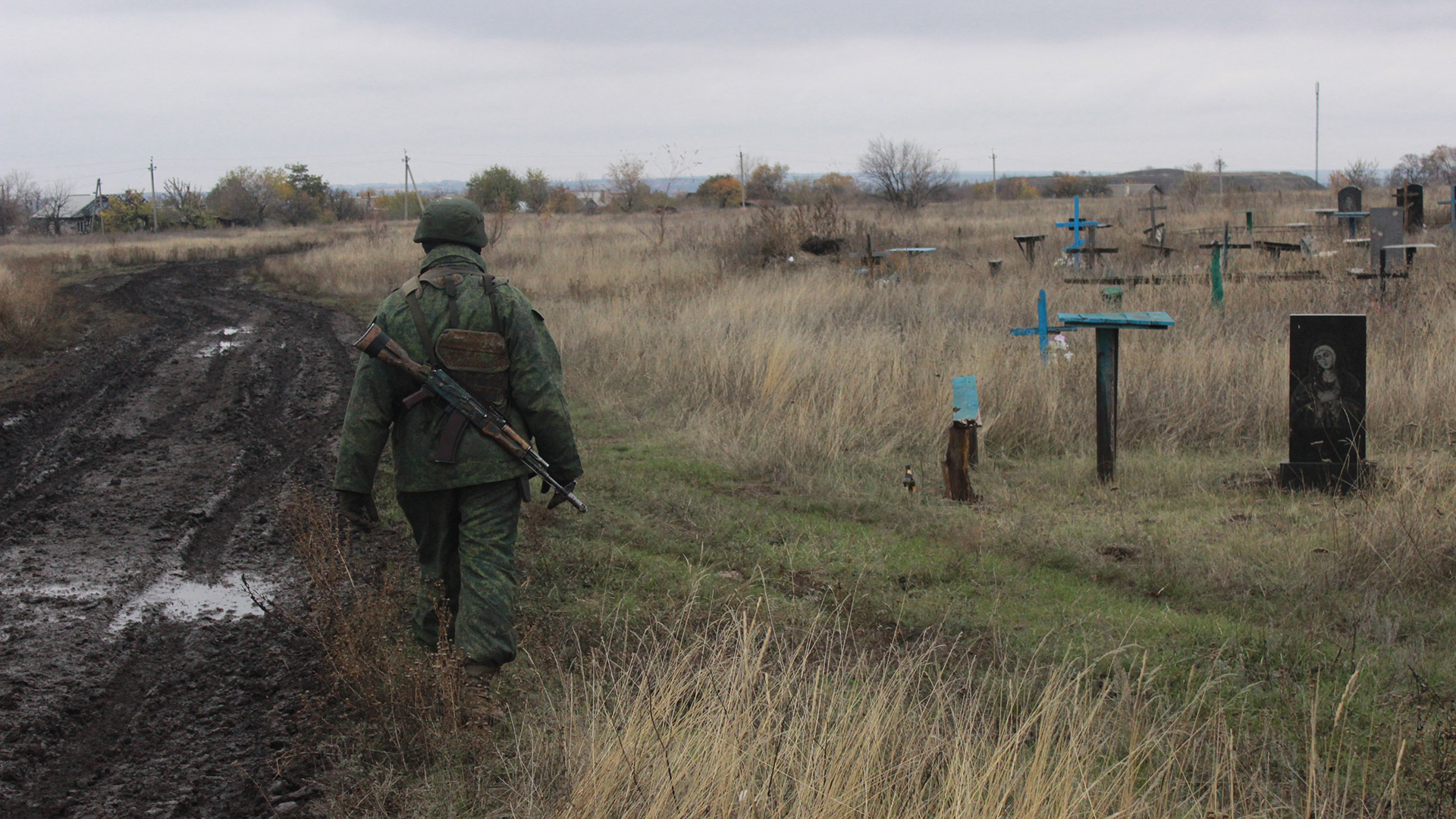 Soldado insurgente en Lugansk, región del Donbass