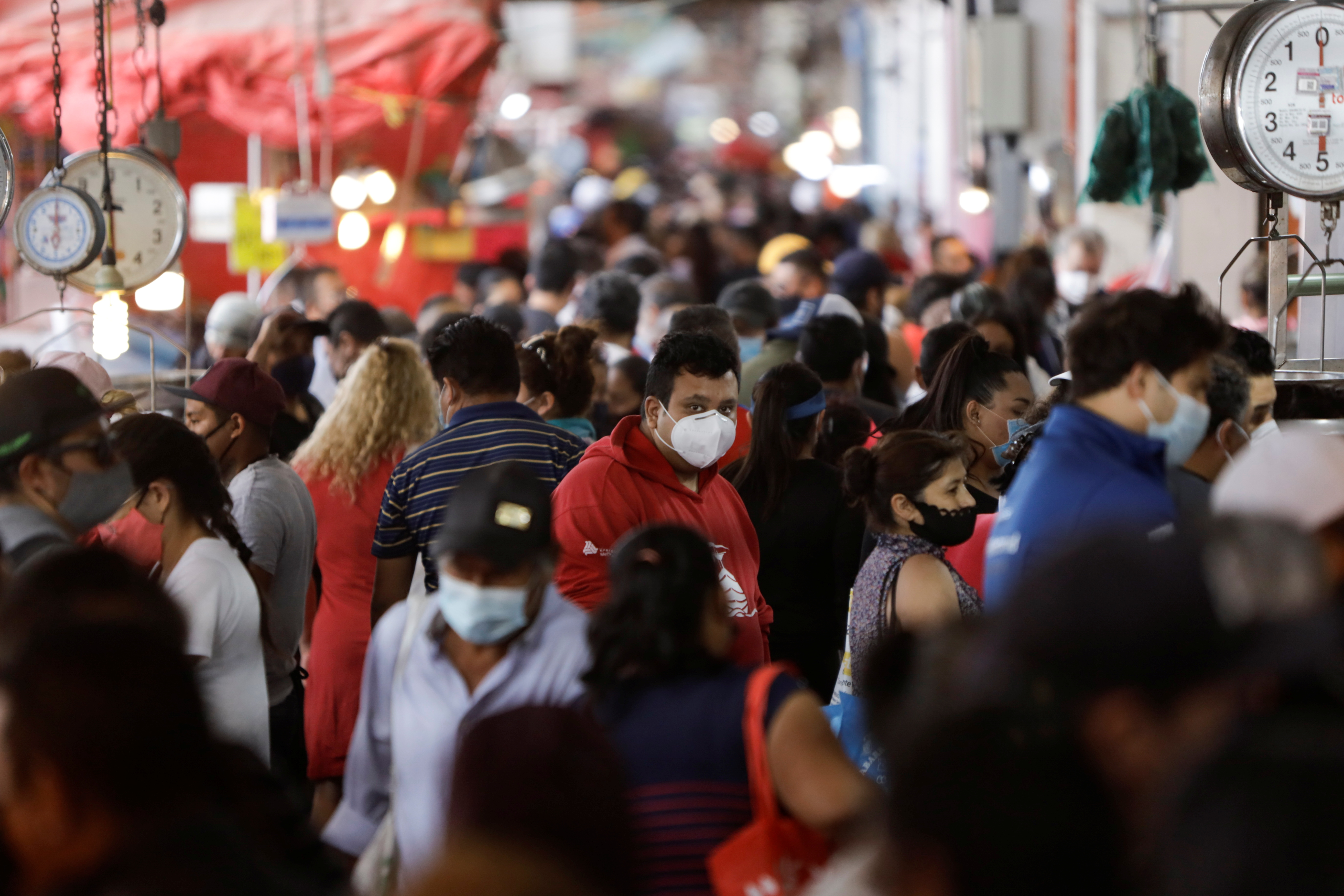 “Está bajando el contagio”: AMLO ve alentador descenso de la pandemia en México