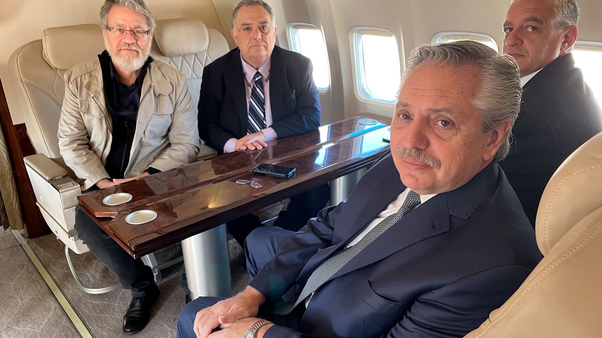 El presidente Alberto Fernández suspendió su agenda para viajar a la provincia de Jujuy y visitar a Milagro Sala, quien permanece internada por una trombosis venosa profunda. 