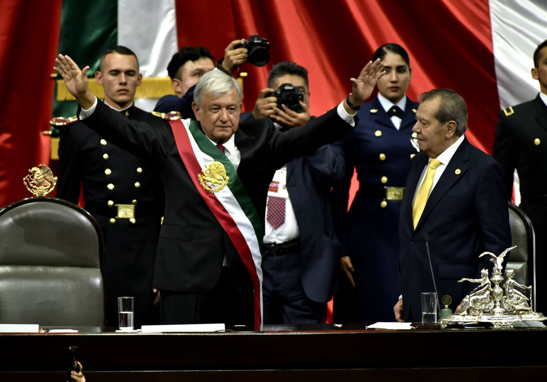 En 2018, Muñoz Ledo le cedió la banda presidencial a AMLO, cuando se desempeñó como presidente de la Cámara de Diputados (SAÚL LÓPEZ /CUARTOSCURO.COM)