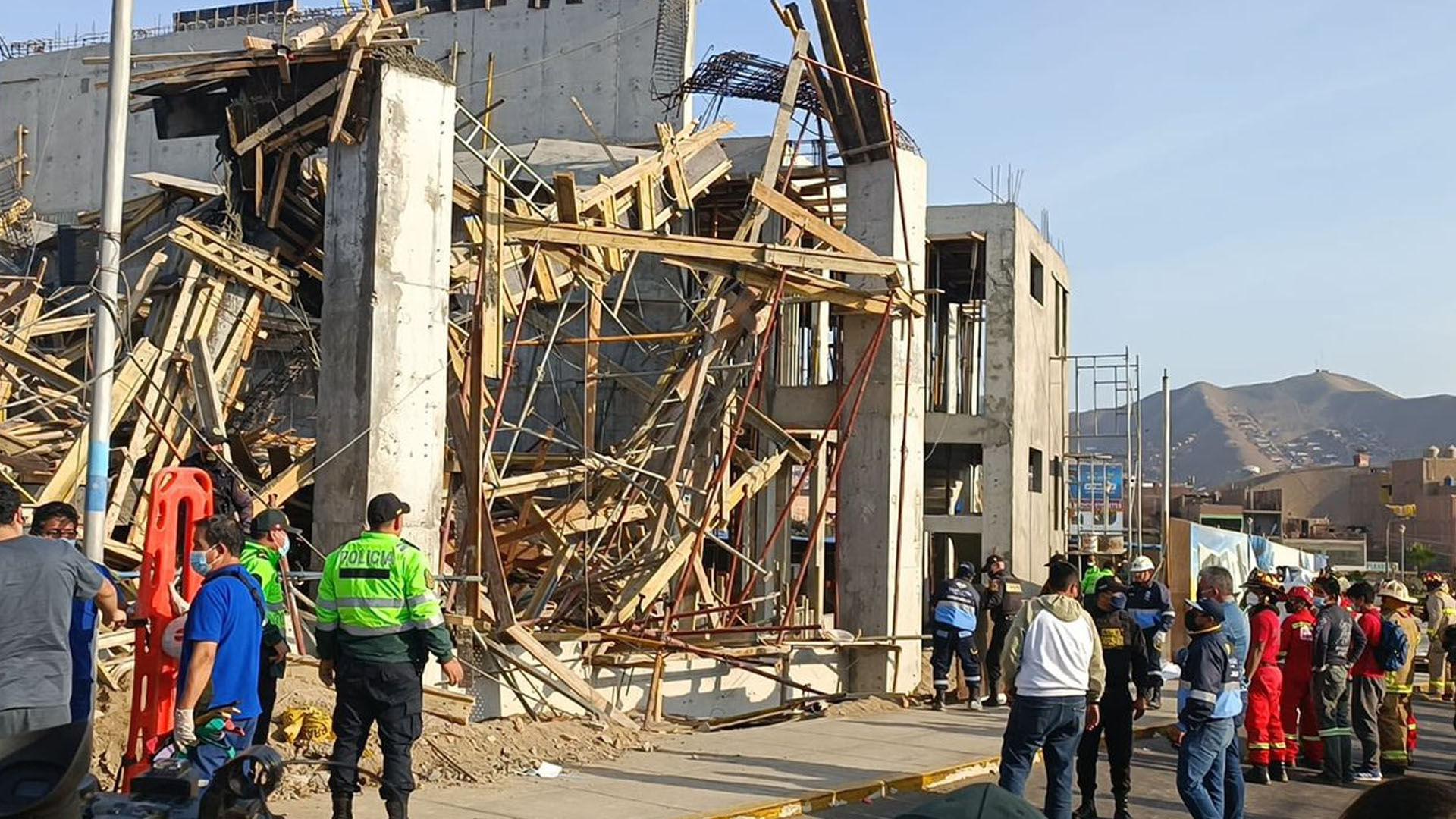 Derrumbe en Ventanilla: Seis trabajadores heridos tras colapso de obra municipal