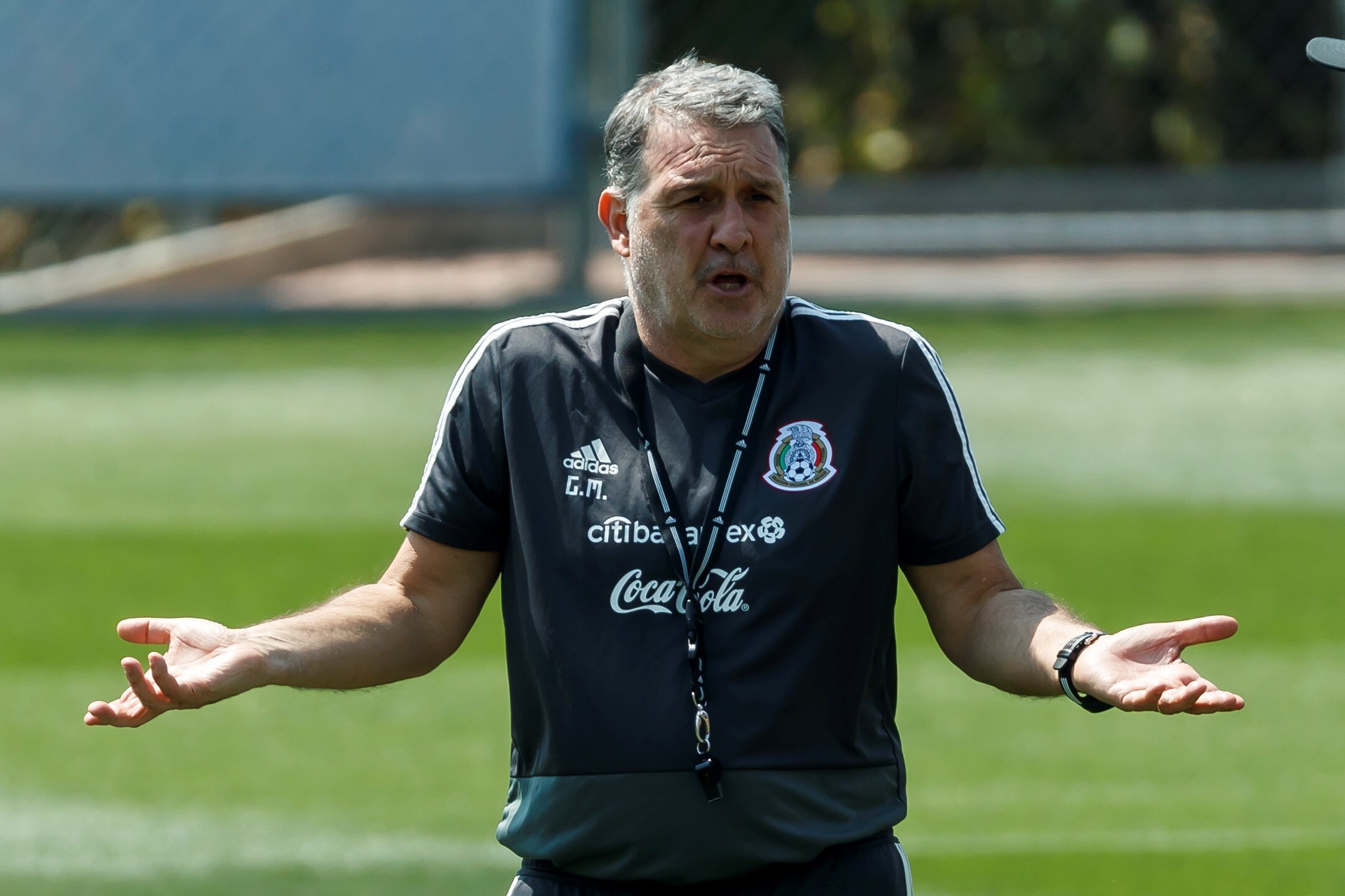 Fotografía de archivo donde aparece el entrenador de la selección mexicana de fútbol, el argentino Gerardo "Tata" Martino. EFE/José Méndez
